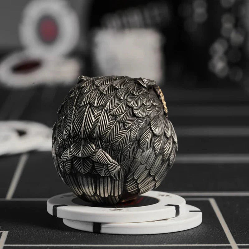 Realisztikus szerencsés bagoly őrzőfigura