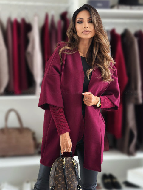 Elegáns női kabát kapucnival