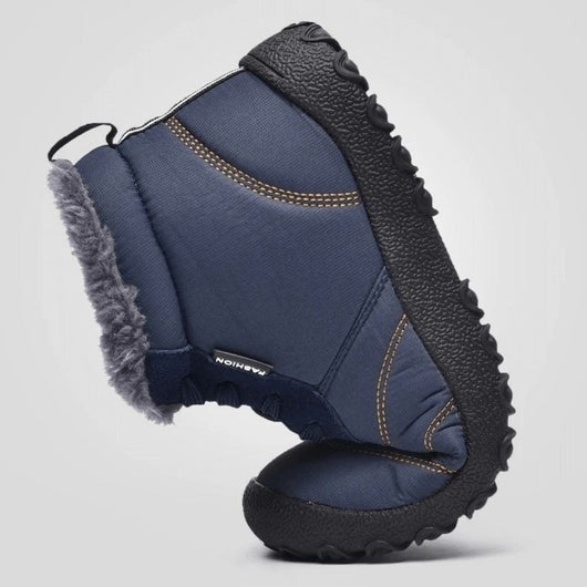 📣Časovno omejena ponudba danes - 70 % popust⏰: VERNOAN® , Ergonomsko oblikovani, varni in topli zimski ortopedski čevlji. 👍 Posebej zasnovani za moške, ki trpijo zaradi bolečin v stopalih, olajšajo hojo!
