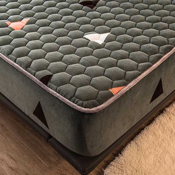 Puha és elegáns ágyneműgarnitúra (matrachuzat + 2x párnahuzat) | VELVETLUX