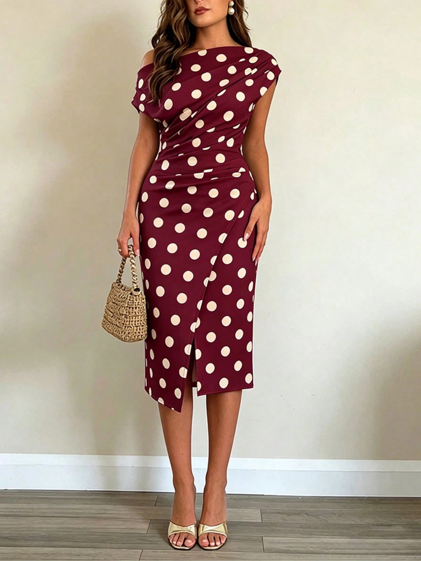 👗 Fekete-fehér pöttyös ruha – klasszikus pöttyös stílus, bármilyen alkalomra alkalmas ✨