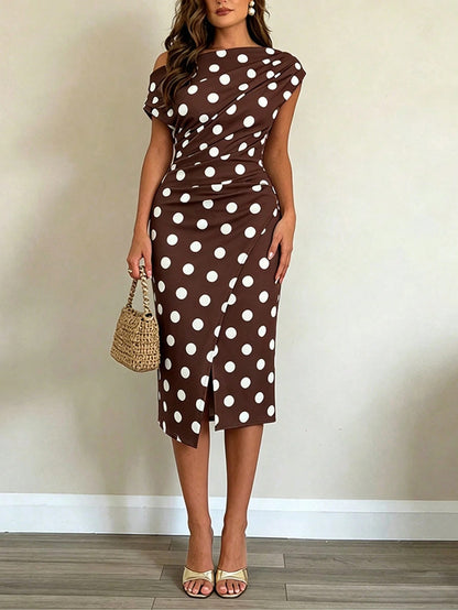 👗 Fekete-fehér pöttyös ruha – klasszikus pöttyös stílus, bármilyen alkalomra alkalmas ✨