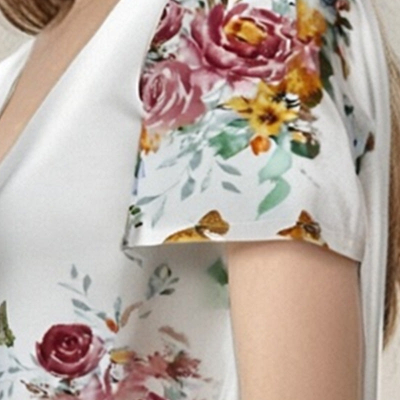 Damska bluzka z krótkim rękawem V-neck z kwiatowym nadrukiem